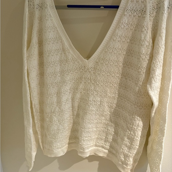 Sezane Gretha sweater. Cream knit deep V - neck ,lightweight, size M - Picture 3 of 6